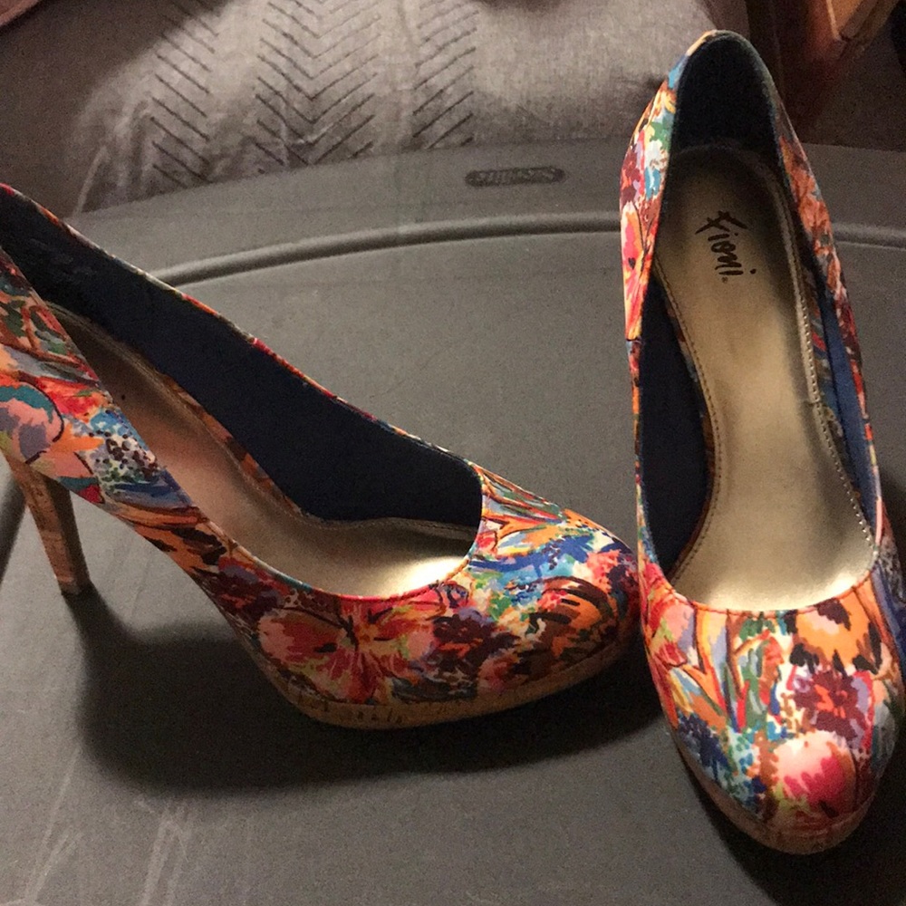 Floral pumps